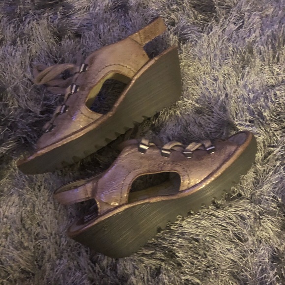 Fly London - Picture 3 of 6